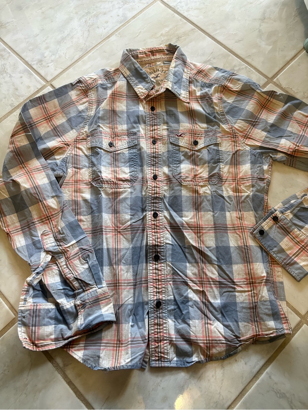 Hollister Men’s Blue and Beige Plaid Button-Up Shirt